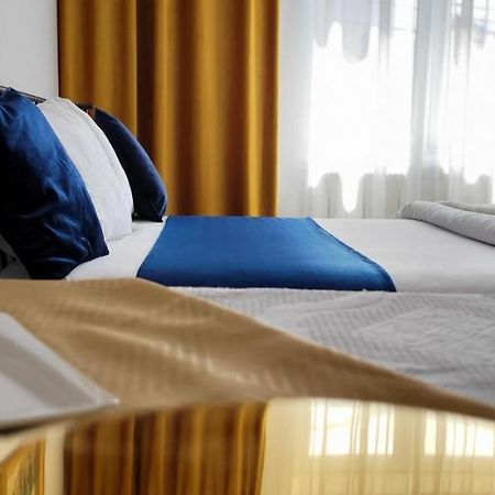 Apartament Garsoniera C&L Petroszany Zewnętrze zdjęcie