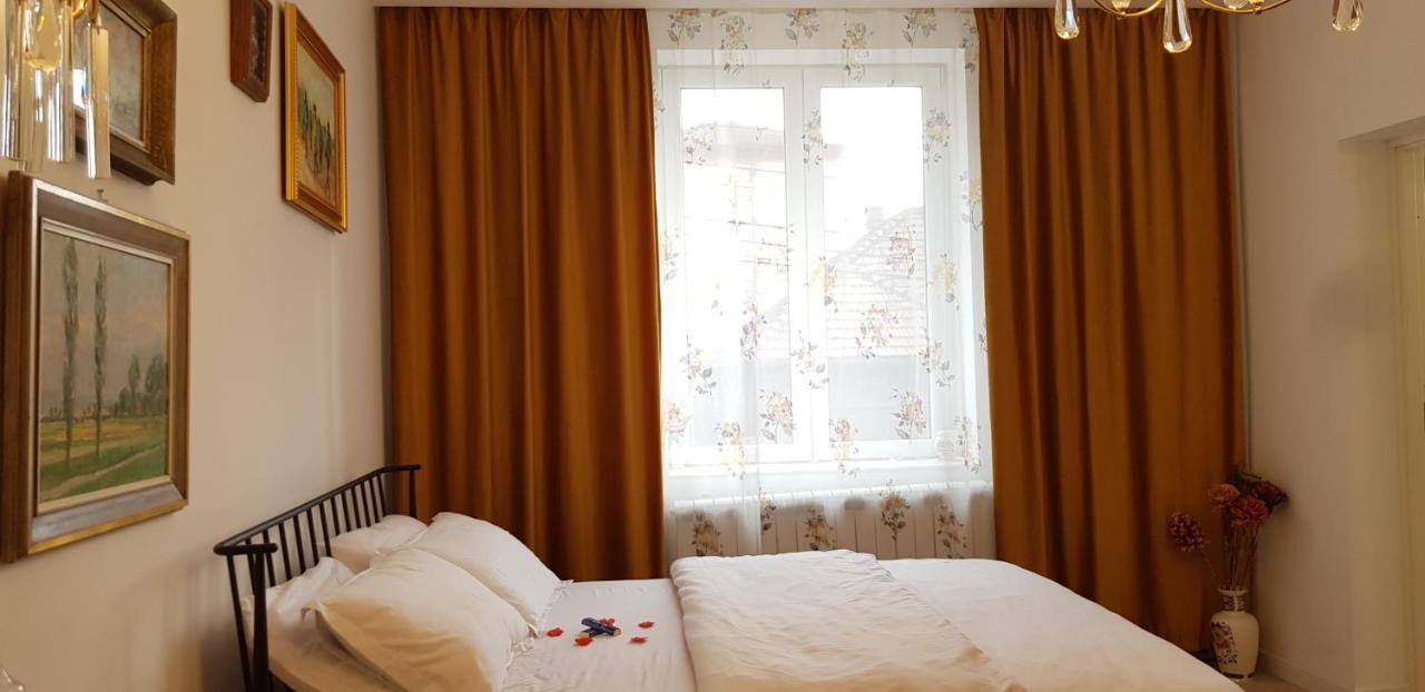 Apartament Garsoniera C&L Petroszany Zewnętrze zdjęcie
